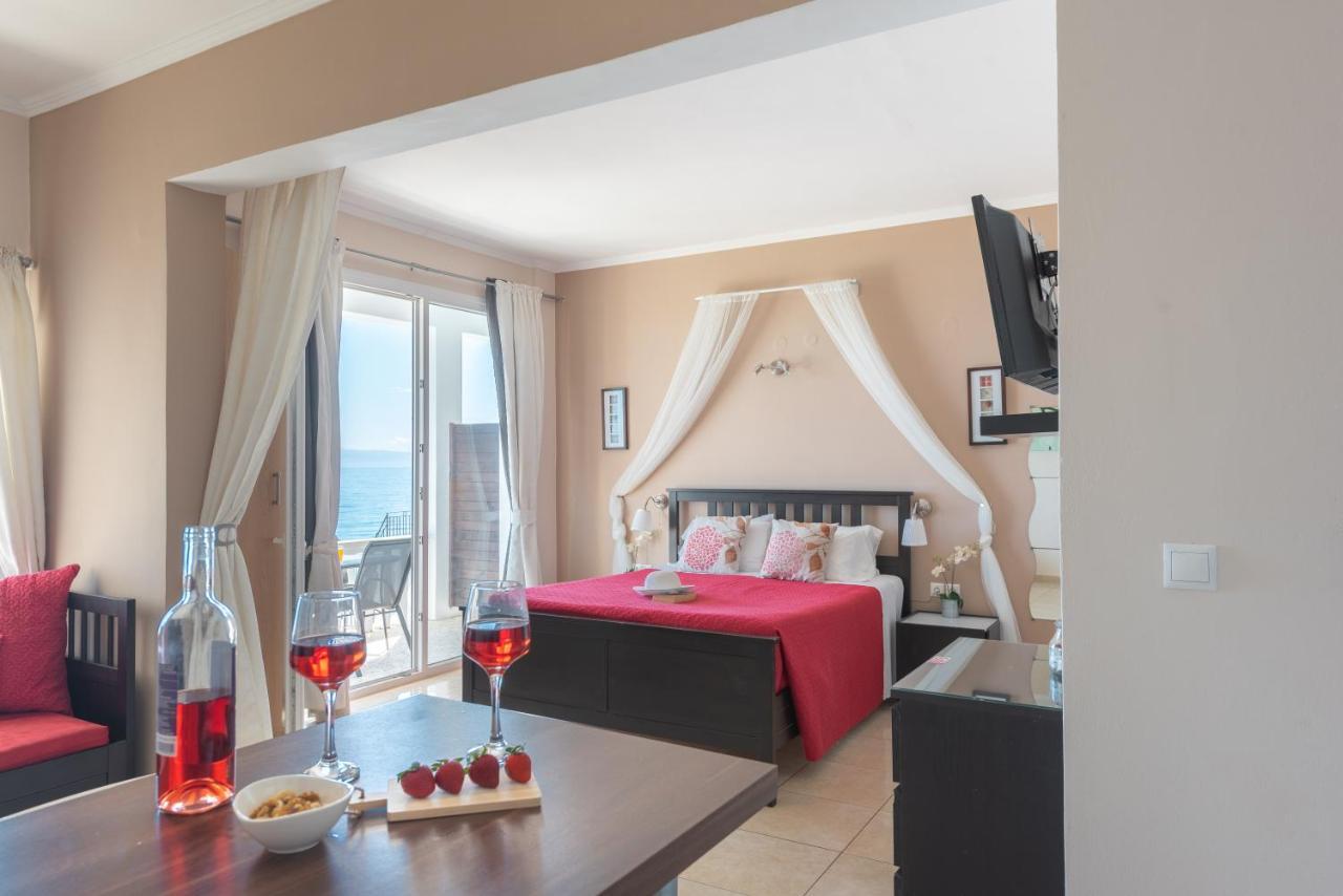 Galini Beach Studios And Penthouse Месонґі Екстер'єр фото