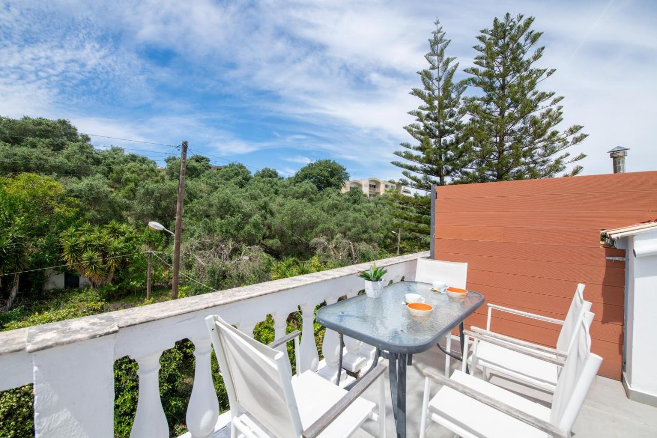 Galini Beach Studios And Penthouse Месонґі Екстер'єр фото